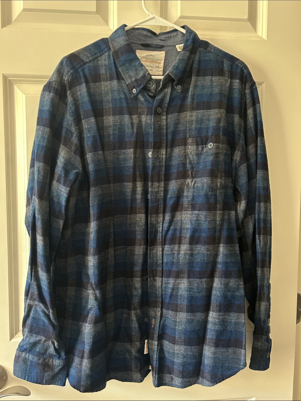 Men's Blue Plaid Button-Down Casual Shirt